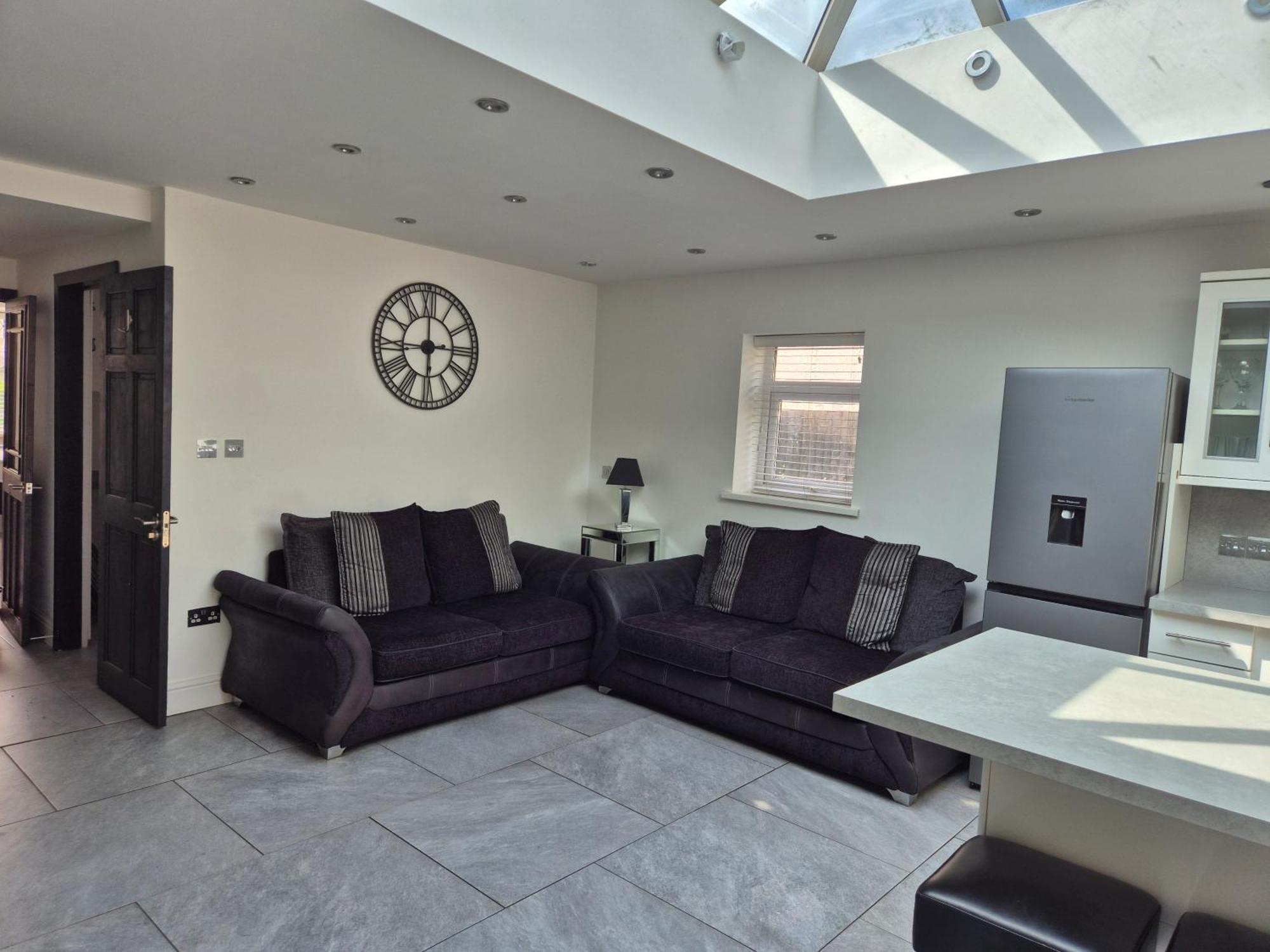 Cardiff City Centre House - Sleeps 6 エクステリア 写真